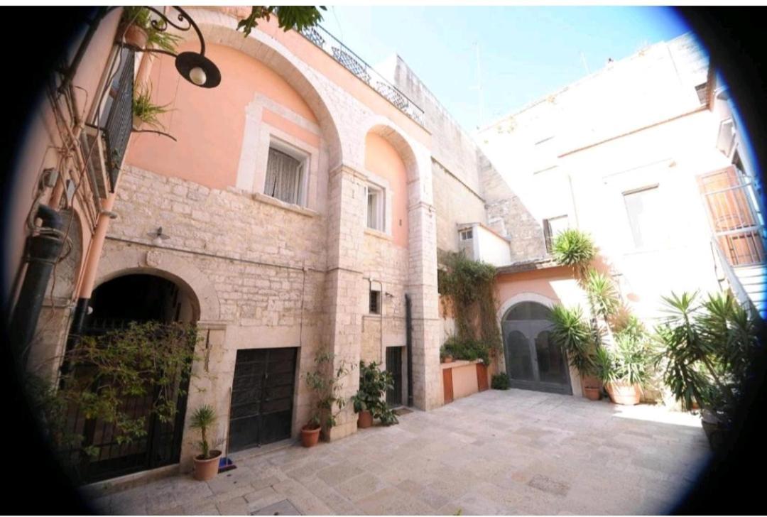 Casa Vacanza Saint Patrick Barletta Bagian luar foto