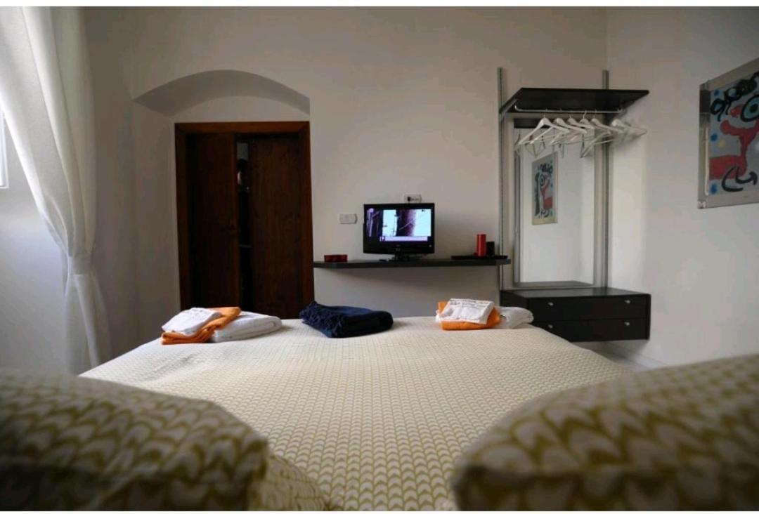 Casa Vacanza Saint Patrick Barletta Bagian luar foto